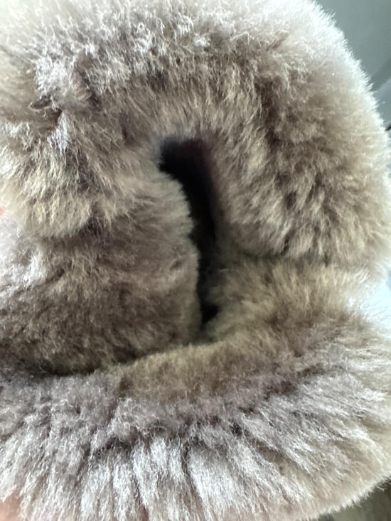 UGG Boots - Picture 7 of 7